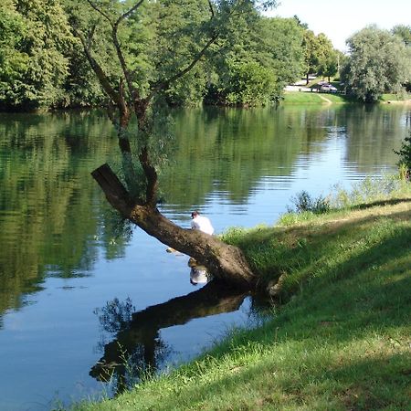 Big Berry Luxury Lifestyle Resort Metlika Zewnętrze zdjęcie