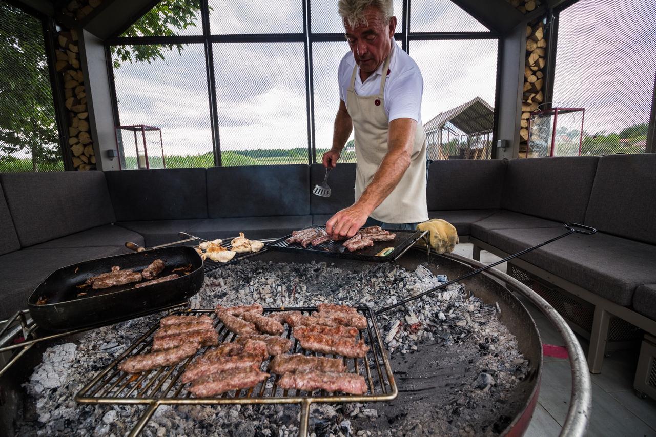 Big Berry Luxury Lifestyle Resort Metlika Zewnętrze zdjęcie
