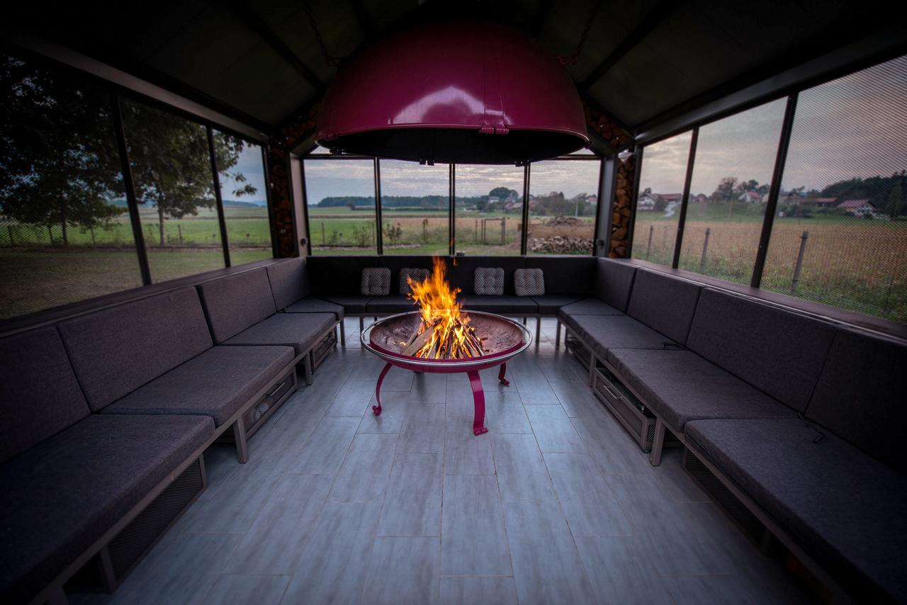 Big Berry Luxury Lifestyle Resort Metlika Zewnętrze zdjęcie