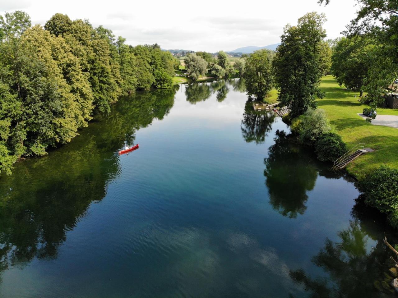 Big Berry Luxury Lifestyle Resort Metlika Zewnętrze zdjęcie