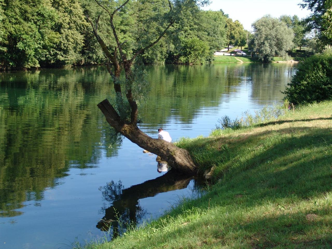 Big Berry Luxury Lifestyle Resort Metlika Zewnętrze zdjęcie